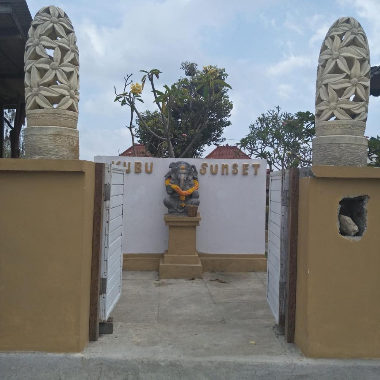 Kubu Sunset Guest House Nusa Lembongan Exterior foto